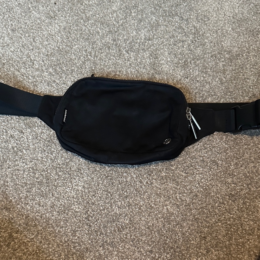 Lululemon Everywhere Belt Bag Large 2L